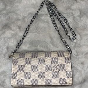 💯 authentic Louis Vuitton Damier Azure mini wallet with chain